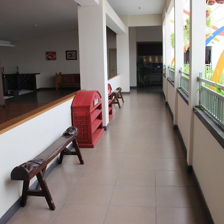 Mutiara Hotel And Convention Bandung Buitenkant foto