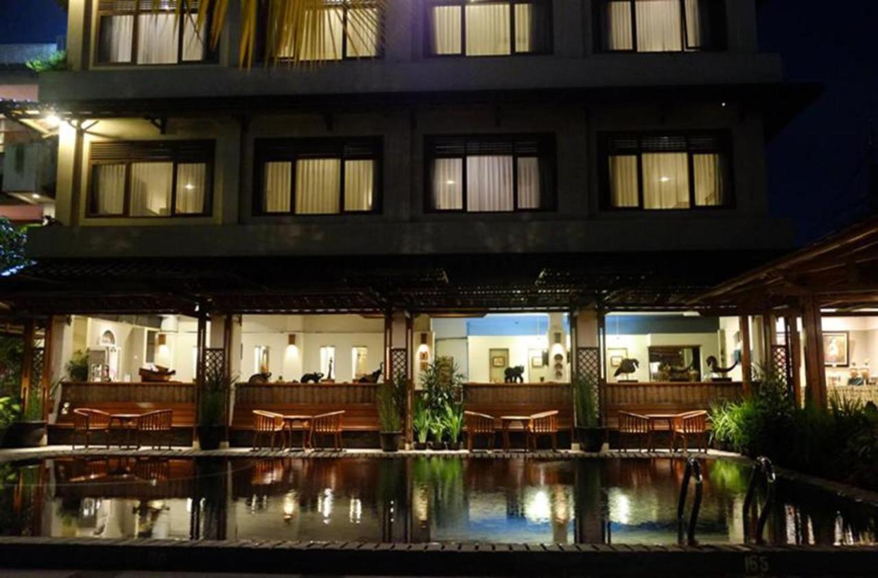 Mutiara Hotel And Convention Bandung Buitenkant foto