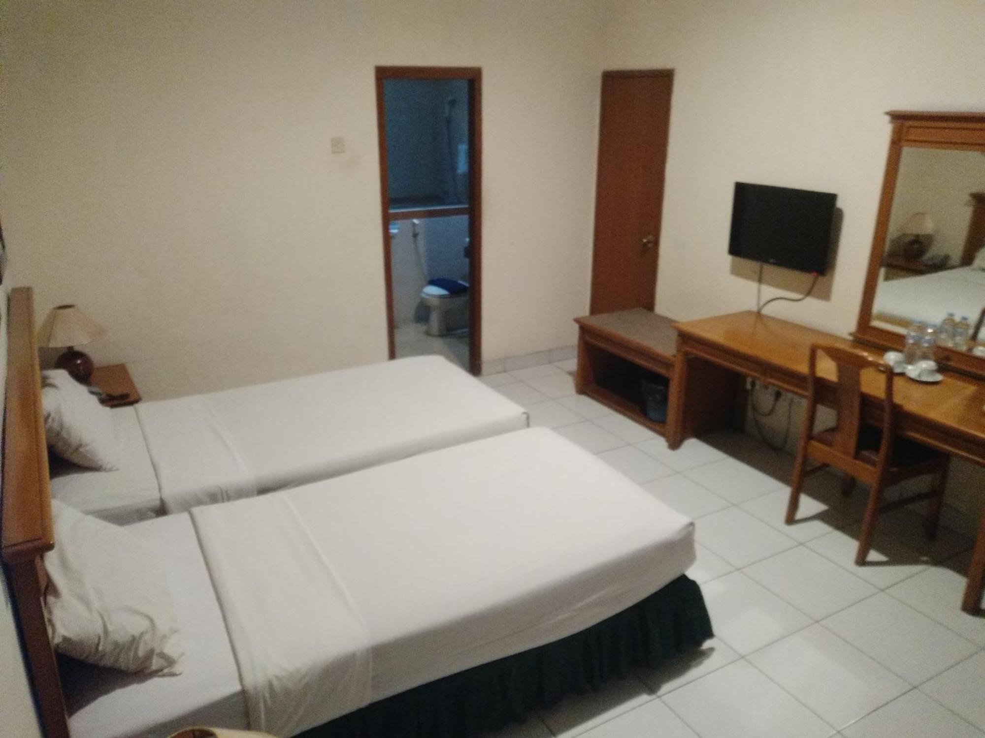 Mutiara Hotel And Convention Bandung Buitenkant foto