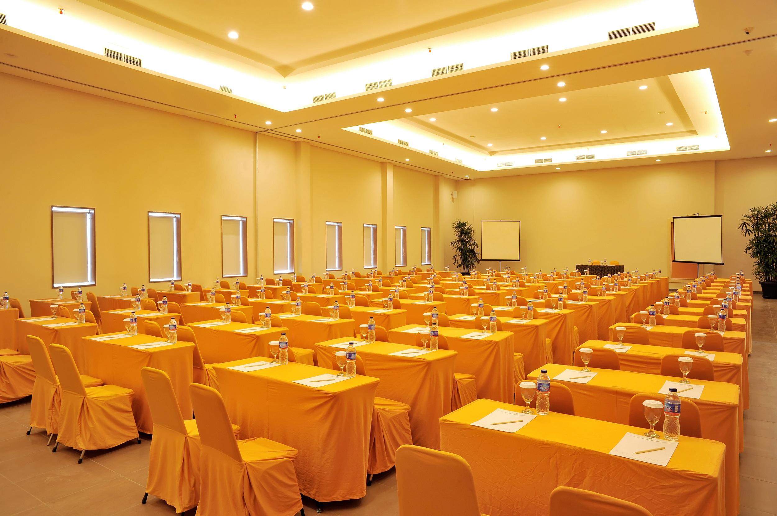 Mutiara Hotel And Convention Bandung Buitenkant foto