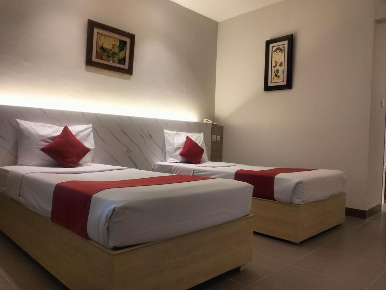 Mutiara Hotel And Convention Bandung Buitenkant foto